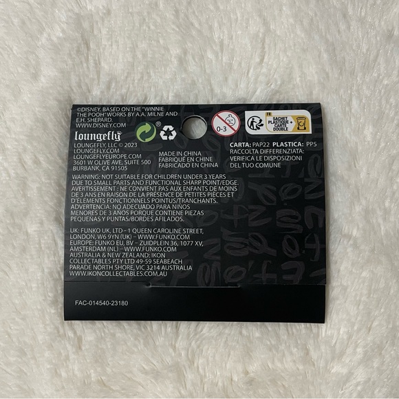 Winnie the Pooh Enamel Pin Set - Picture 2 of 2